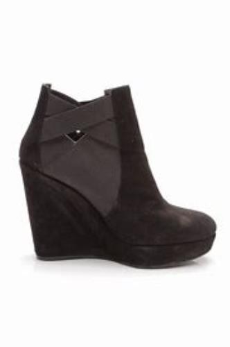 stuart weitzman climbing boots