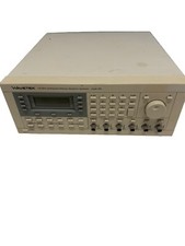 Wavetek Generatore di forme d'onda arbitrarie sintetizzato 100 MHz modello 395 
