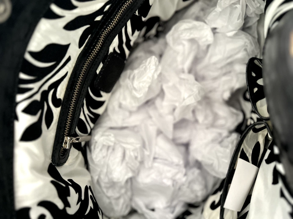 New ladies handbag black leather and pony hair satchel. - Image 3 of 4