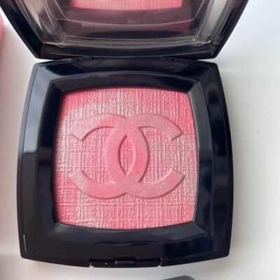 CHANEL FANTASIE DE CHANEL チーク 8101　ブラシ付き CHANEL FANTASIE DE CHANEL チーク 8101 ブラシ付き CHANEL FANTASIE