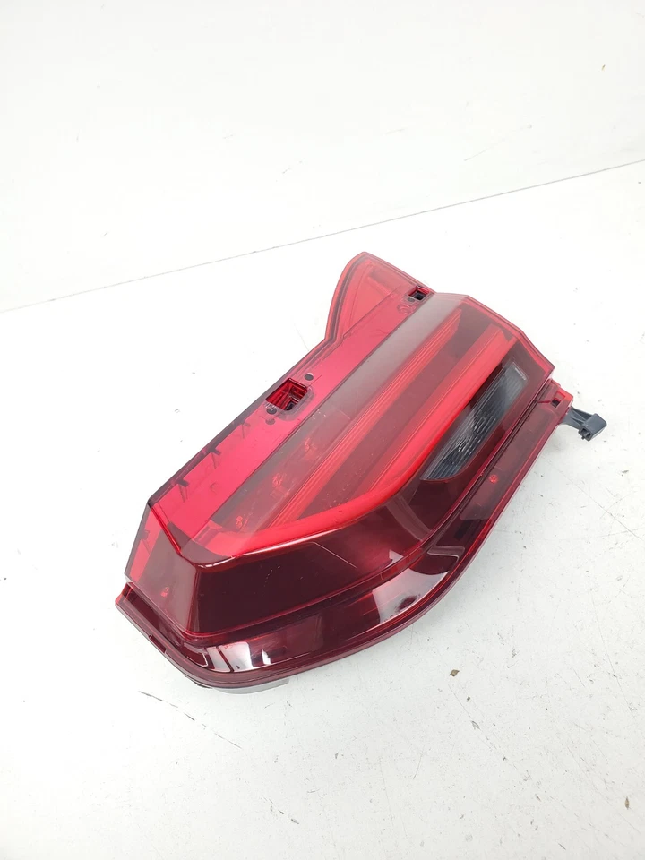 BMW ALPINA B7 750 G12 2016-2019 LUZ TRASERA INTERIOR DERECHA OEM Foto 3 de 4