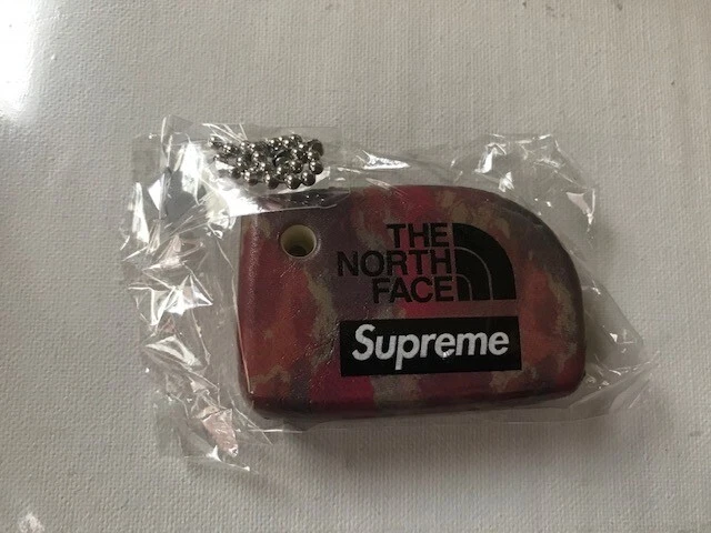 Porte clés flottant Supreme The North Face multicolore neuf avec étiquette