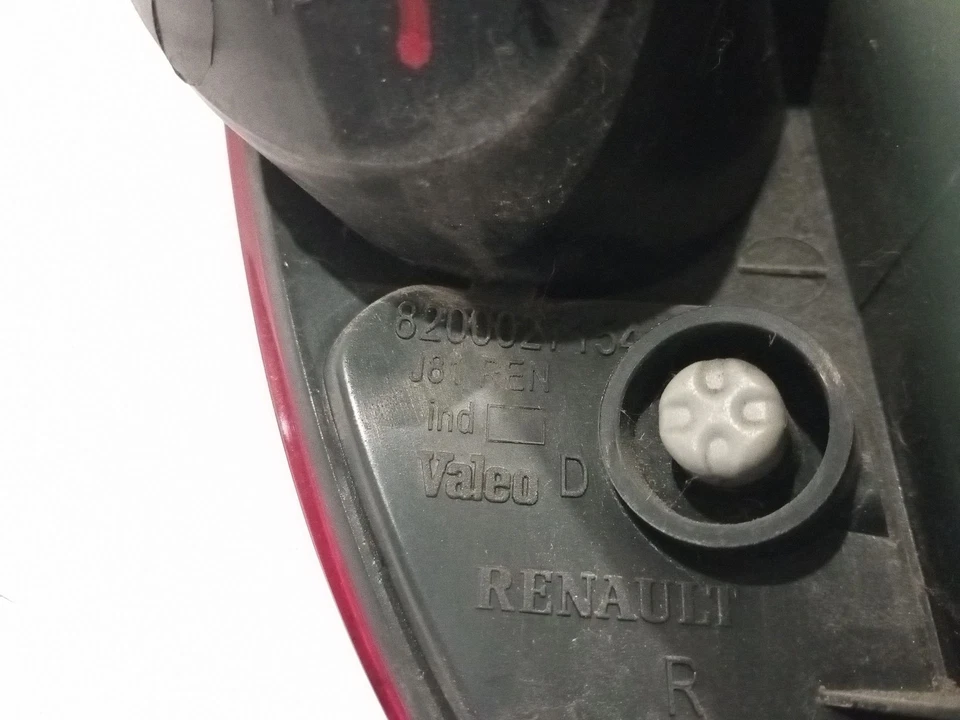 8200027154 PARAURTI LUCE POSTERIORE DESTRO / 178295 PER RENAULT ESPACE IV JK0/1 - Immagine 3 di 3