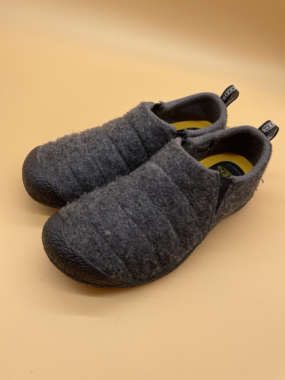 Keen Howser 2 Ciabatta Uomo Taglia 8.5 Outdoor Grigio Nero Feltro