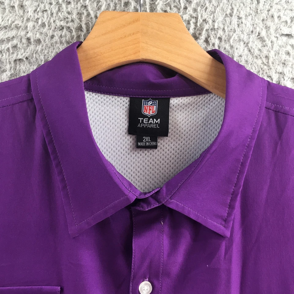 NFL Vikings Button Up Shirt Mens 2XL Purple Short Sleeve Front Pocket Casual - Image 3 of 4