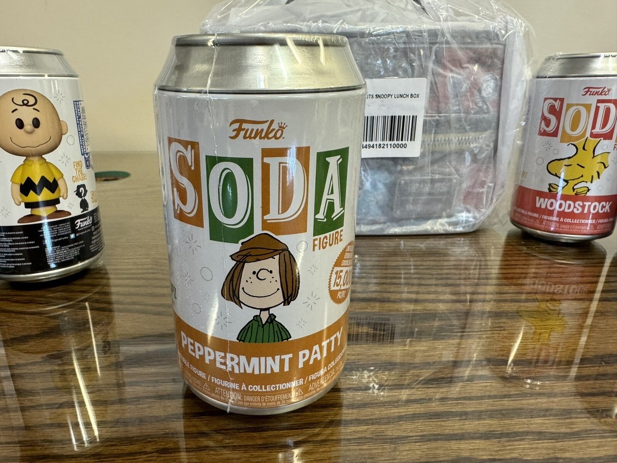 ピーナッツ スヌーピー ソーダ缶 6缶 セットファンコ POP! FUNKO Amazon.com : Funko Vinyl Soda Peanuts 6-Pack with Loungefly