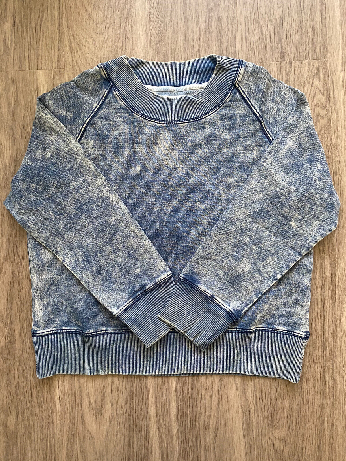 Denim blanqueado cuello redondo Atmos tamaño libre muy raro