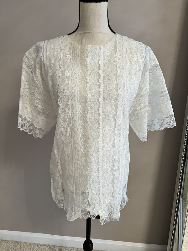 S L White blouse Sz M Women’s
