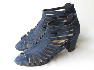 Women's Silver Low Heel: 1