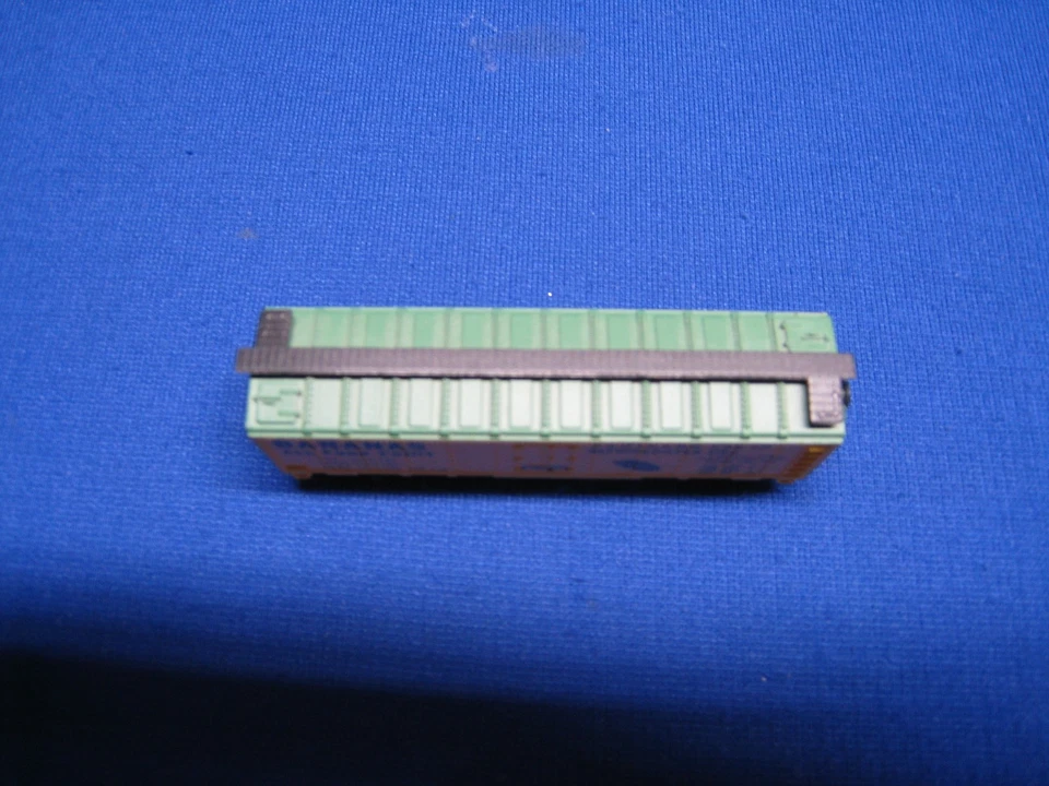N Scale Bananas Reefer - Freight Train - Image 3 of 4