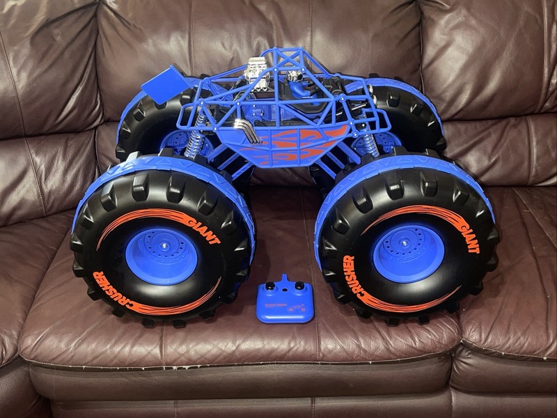 SHARPER IMAGE 4x4 GIANT CRUSHER REMOTE CONTROL 4WD TRUCK - BLUE/BLACK *NEW* WOB