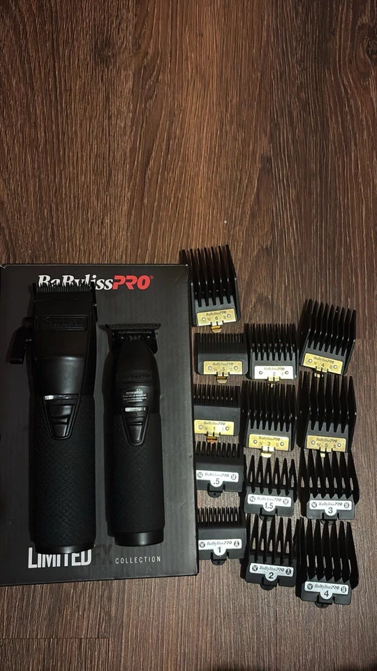 Prepaquete de cortadora y recortadora BaBylissPRO® LimitedFX negro mate Foto 2 de 3