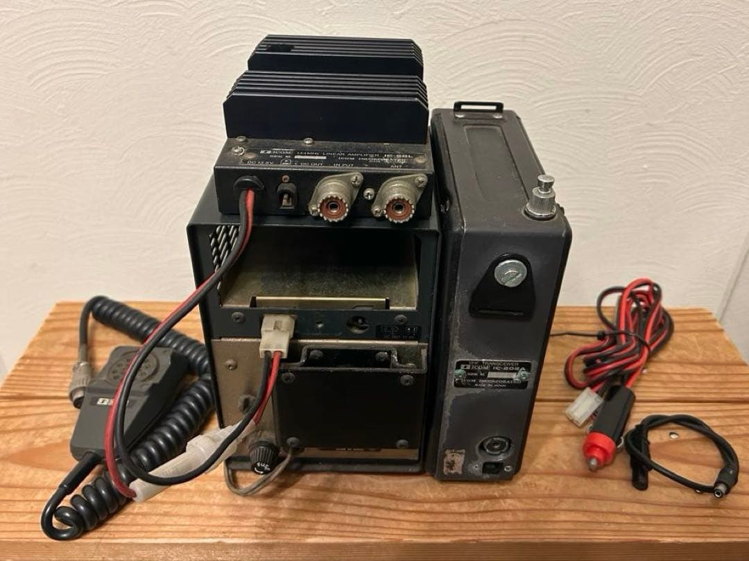Icom IC-202A 144MHz SSB CW Transceiver w/IC-20L Linear Amp IC-3PS