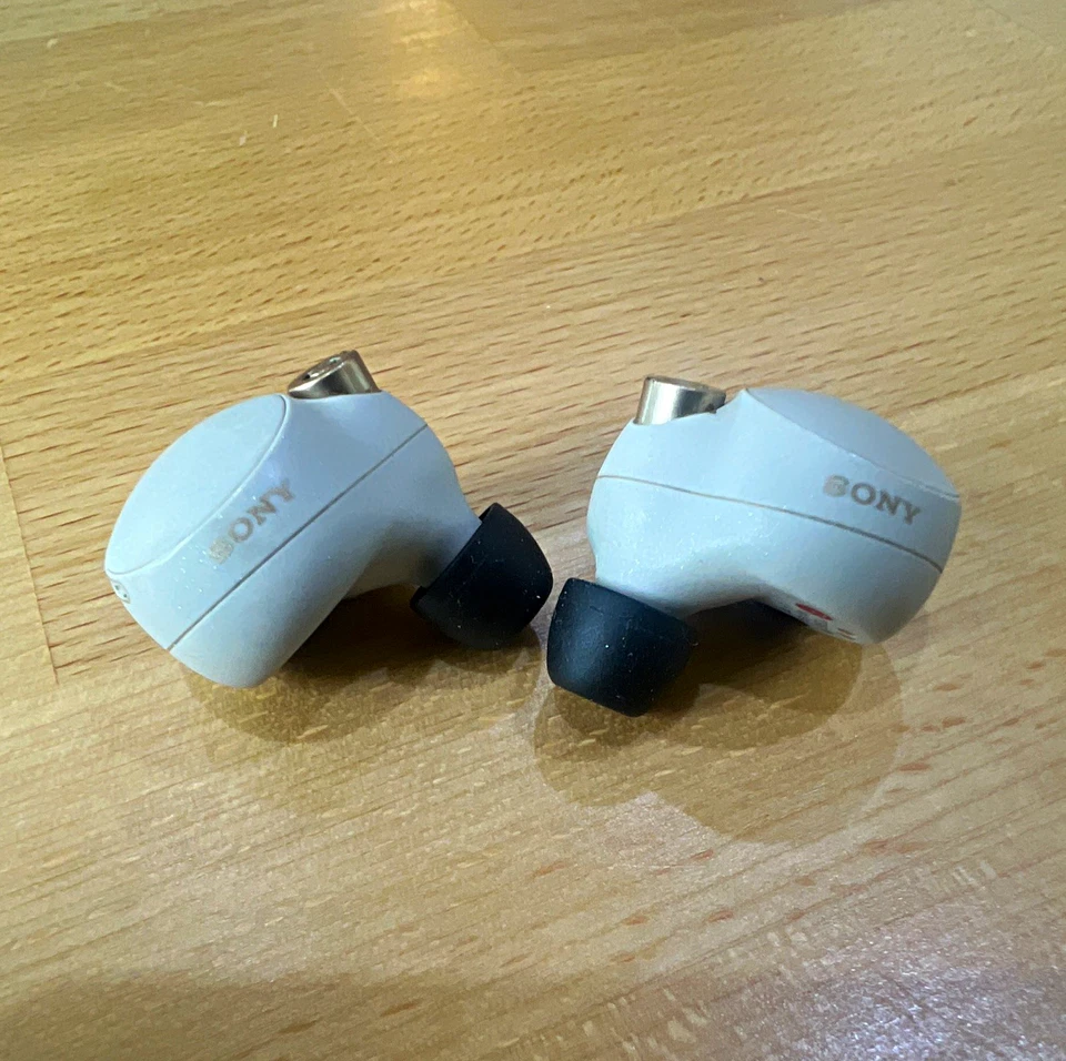 Sony WF-1000XM4, photo 1 of 2