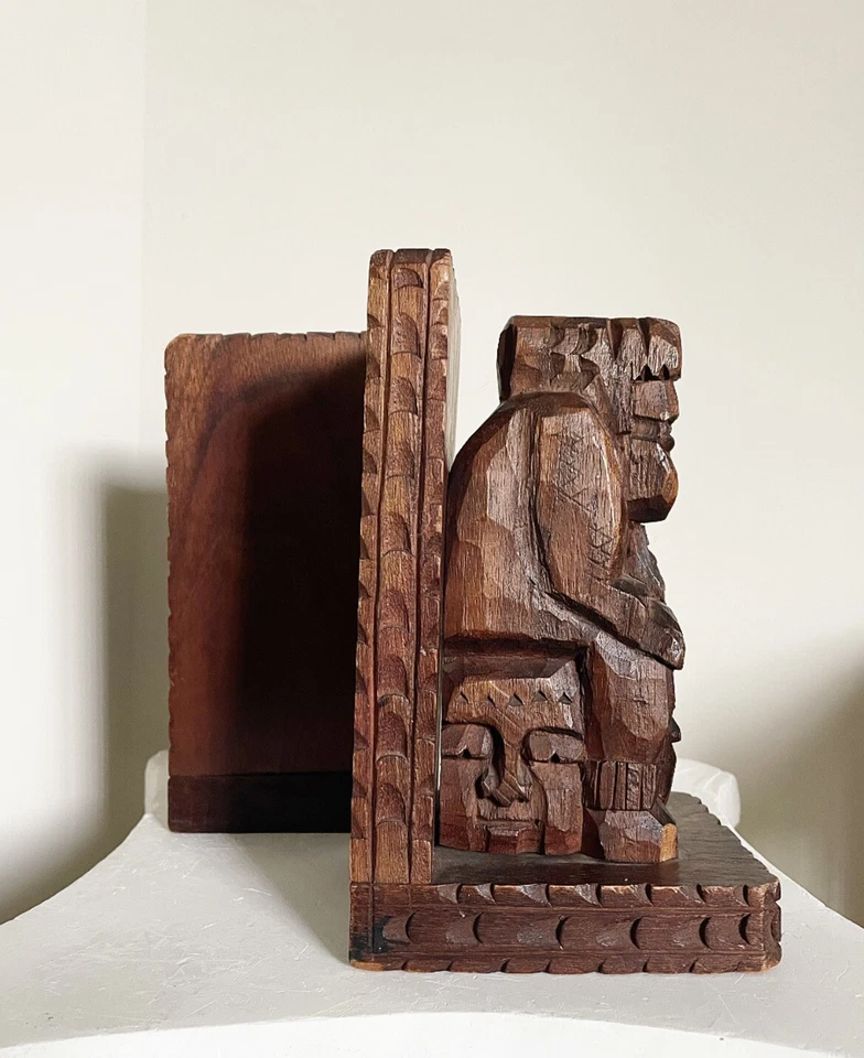HAND CARVED TRIBAL WOOD BOOKENDS - Image 4 of 4