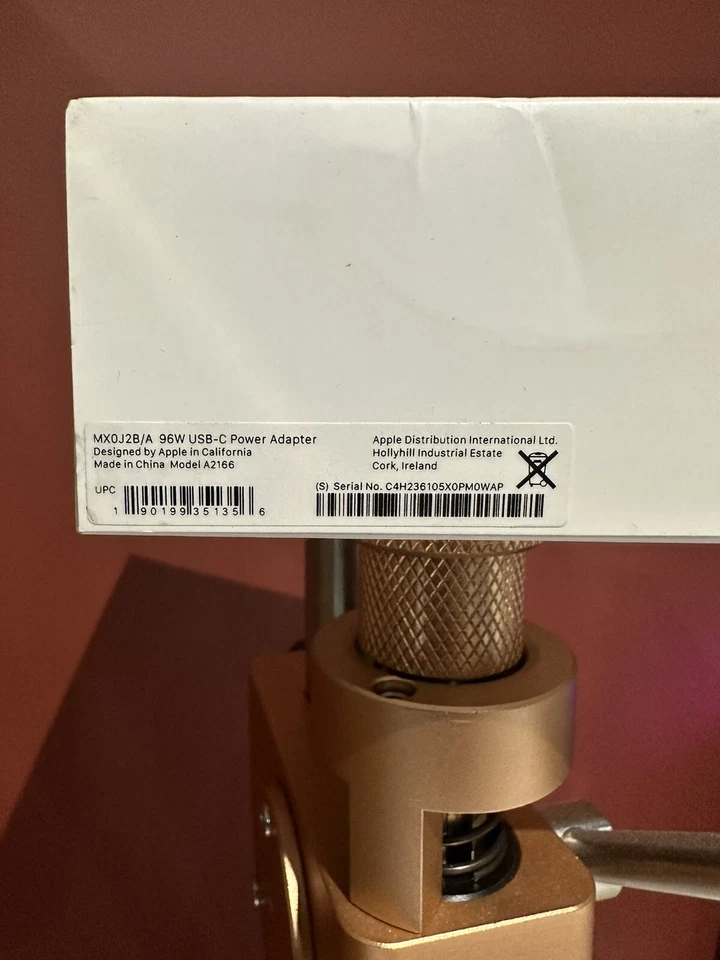 Geniune Apple MX0J2B/A 96W USB C Power Adapter - White - Brand New - Image 3 of 3