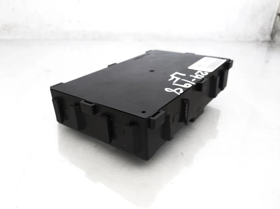 2014 Nissan Juke тела управления модуль компьютера Bcm 284B1-1Km3b - Изображение 3 из 4