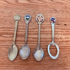 Souvenir Spoons Lot of 4 Sun, Young Town, Argosy Casino, Danen Lake