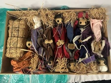 Reiland Straw Nativity Set – Raffia Figures – 19” Artisan Manger Philippians