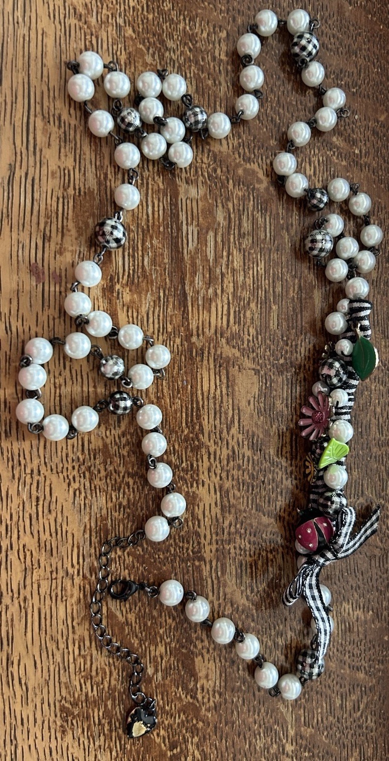 Betsey Johnson Faux Pearl Black Metal   And Spring Element Garden Party Necklace