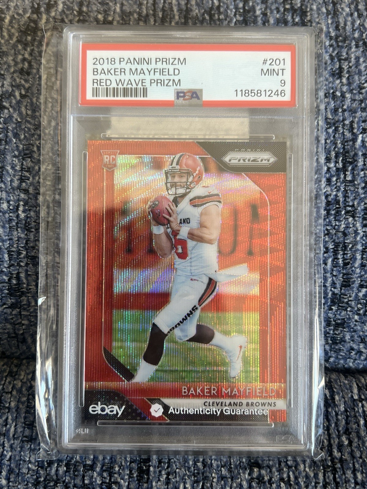 2018 Panini Prizm BAKER MAYFIELD Rookie RED WAVE PRIZM /149 -- PSA 9 MINT #201
