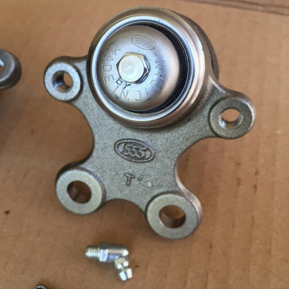 Datsun 240Z 260Z 280Z Front Lower Ball Joints JDM Japan Pair + Hardware, 1970-78 - Image 4 of 4