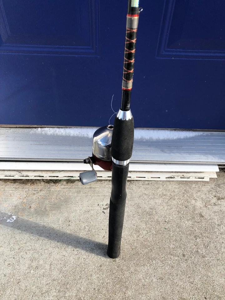 Rhino Indestructible Fishing Pole Rod Approx 77" w Synergy 10 Shakespeare Reel - Image 3 of 4