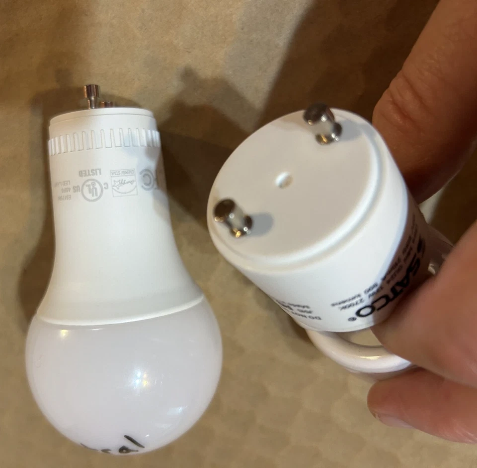 1 SUNCO LED GU24 Replacement 2Pin + 8 SATCO ultra mini 2 pins used, see photos - Image 3 of 4