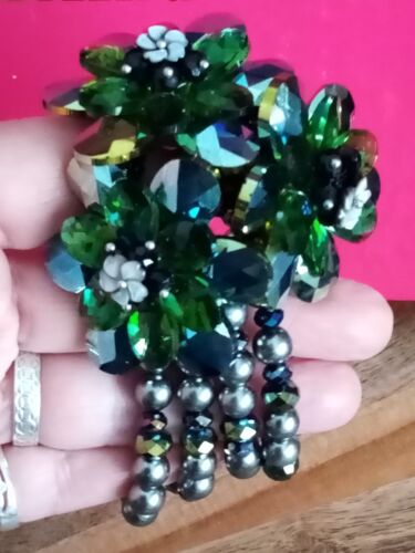 Butler & Wilson Green Aurora Borealis Flower Stretch Bracelet & Crystal Boxed - Picture 5 of 24