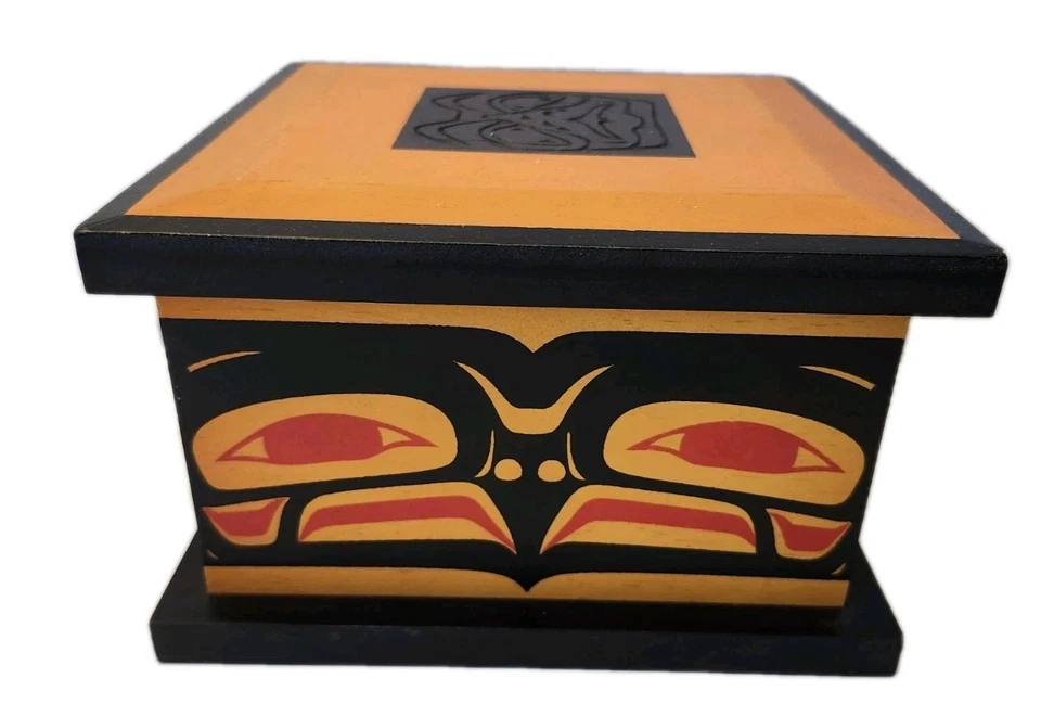 De Colección Canadá Costa Noroeste Águila Indígena Madera Curvada 8" Caja Tapa Naranja Negro Foto 3 de 4