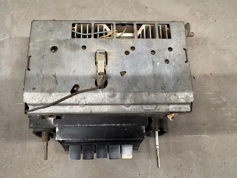 Chevy Impala Biscayne 1965 1966 Factory Delco AM Dash Radio BelAir Caprice Bisel Foto 2 de 4