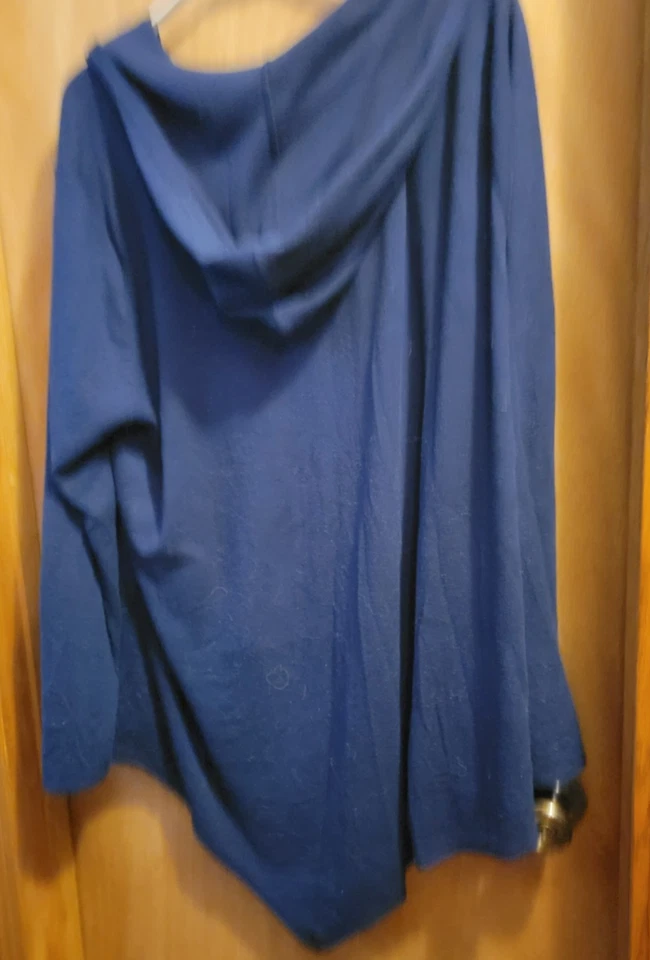 URBAN COCO Sudadera con Capucha Azul Marino con Dobladillo Asimétrico 5x Foto 3 de 4