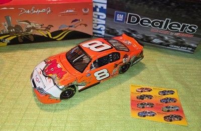 Action 1:24 Nascar Dale Earnhardt Jr. #8 Looney Tunes 2002 Monte Carlo lim. OVP