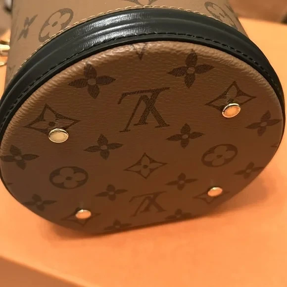 Louis Vuitton Reverse Monogram reverse Monogram c… - image 10