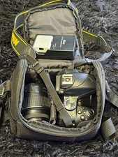 Nikon D3300 24.2MP DSLR Black w/ AF-S DX 18-55mm f/3.5-5.6 Kit