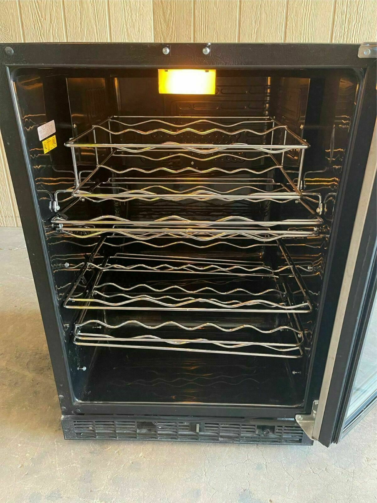 ST JENNAIR 24" UNDERCOUNTER WINE FRIDGE/COOLER/CHILLER JWC2450ARS