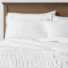 Threshold Seersucker Comforter & Shams Woven Bedding Set King Size - White
