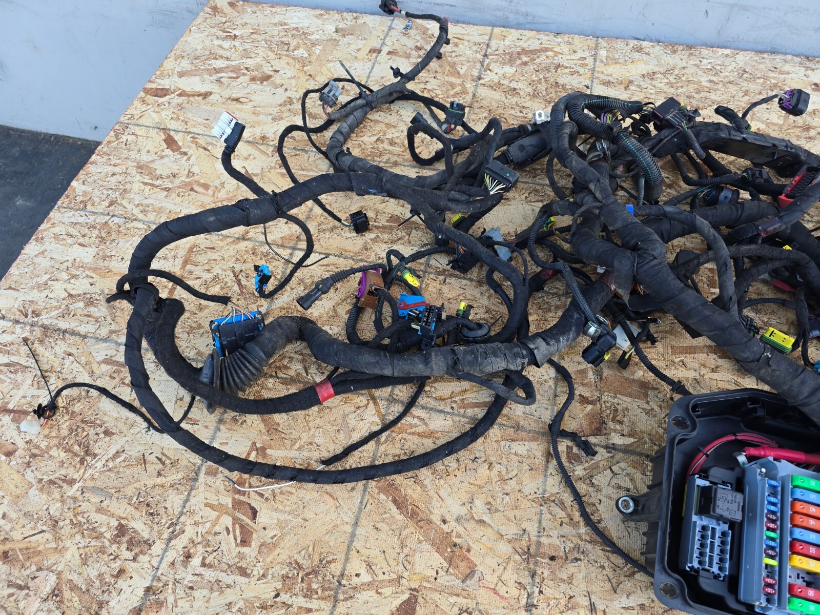 U24675 FRONT ENGINE WIRE WIRING HARNESS OEM 1219 MASERATI GRANTURISMO M1 G2U