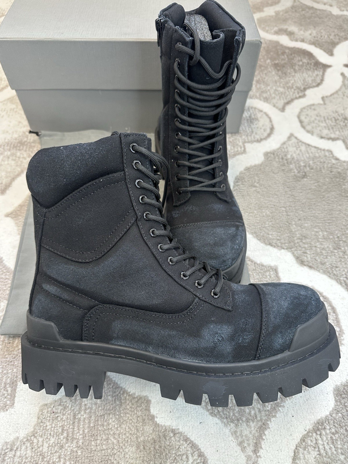 Men's Balenciaga Winter Snow Combat Strike Boots in Black Perfect quality sizess thumbnail 4