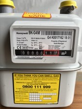 Honeywell BK-G4 Gas Meter. With MESURA Regulator and Some Fittings. Brand New