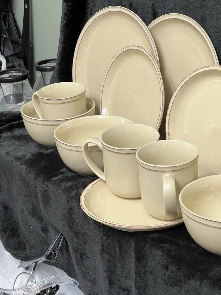 Better Homes & Garden 15pcStoneware Dinnerware Set for Daily Use Tan & Brown - Image 4 of 4