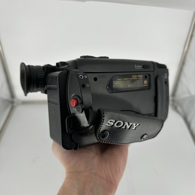 Sony CCD-TR82 Video8 Handycam Camcorder 12x SteadyShot w/ Battery & AC