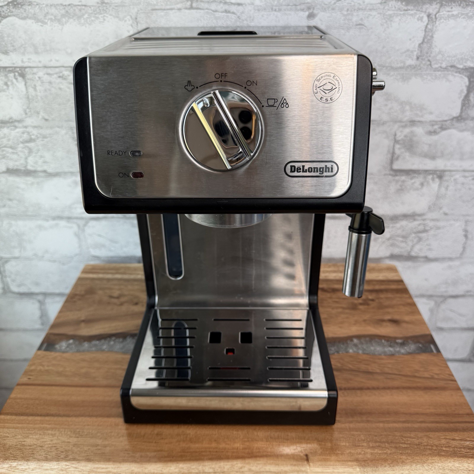 Delonghi Espresso And Cappuccino Machine 15 Bar ECP3420 *MACHINE ONLY*