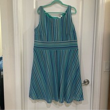 Dressbarn ladies open knit fully lined  blue dress knee length size 16W stretchy