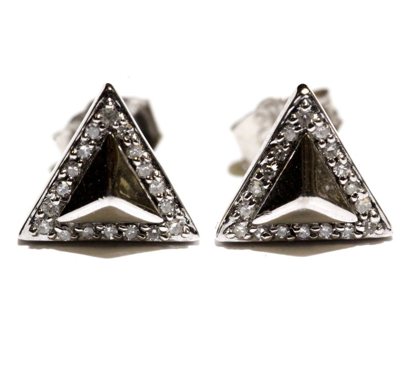 New 925 sterling silver .10ct SI2-I1 I-J diamond triangle stud earrings 1.8g 