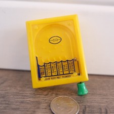 VTG FOOTBALL Toy Pinball Handheld Ball Shooter Game Kids Toy Yellow Plastic !!!