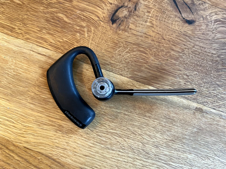 Plantronics Voyager Legend UC B235-M Ohrbügel Headset mit Mikrofon - Schwarz - Bild 2 von 4