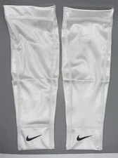 Nike Oregon Ducks Track PE Women’s Medium White Calf Leg Sleeves X’s 2 BRAND NEW