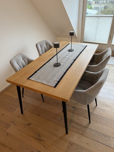 Moderner Holz-Esstisch für 4-6 Personen - Bild 2 von 13