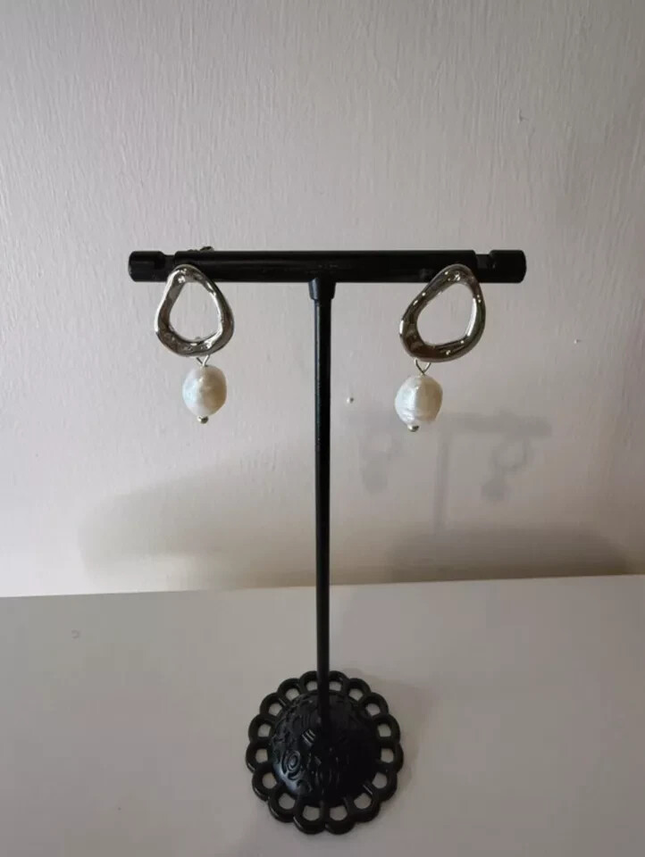 Picture 4 of 11